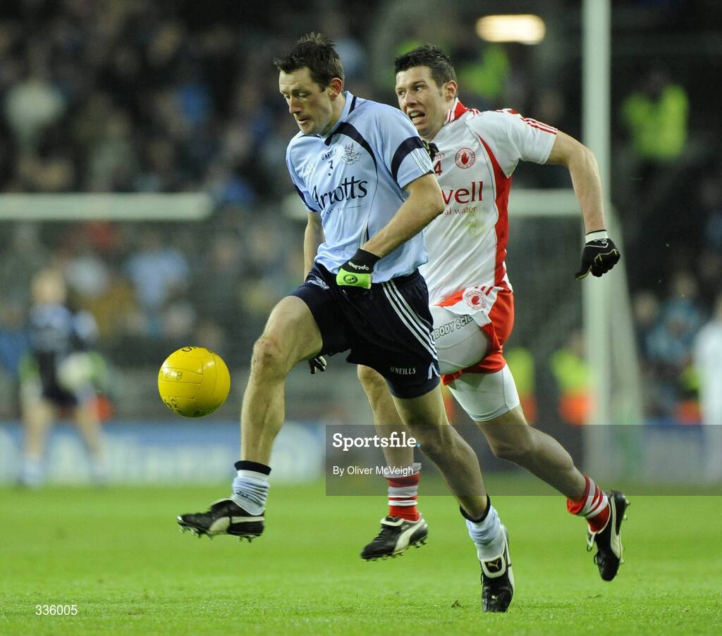 31 January 2009; Donncha Bastick, Dublin, in action against Sean Cavanagh, Tyrone. Allianz National Football League, Division 1, Round 1, Dublin v Tyrone, Croke Park, Dublin. Picture credit: Oliver McVeigh / SPORTSFILE