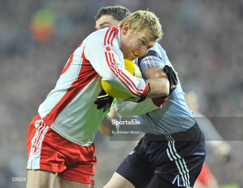 31 January 2009; Owen Mulligan, Tyrone, in action against Paddy Andrews, Dublin. Allianz National Football League, Division 1, Round 1, Dublin v Tyrone, Croke Park, Dublin. Picture credit: Brendan Moran / SPORTSFILE