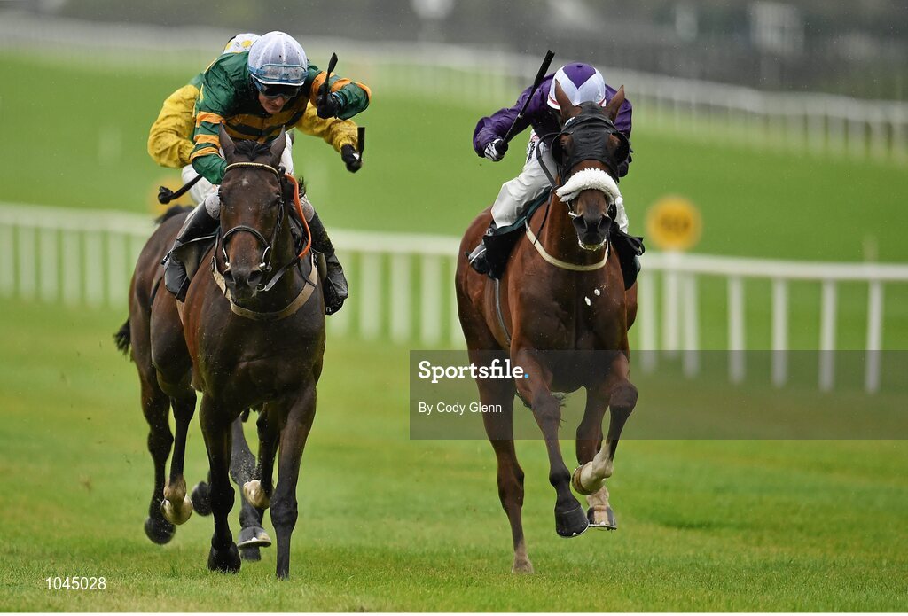 23 August 2015; Western Boy, left, with Fran Berry up, on their way to winning the Killashee Handicap. Horse Racing from the Curragh. Curragh, Co. Kildare. Picture credit: Cody Glenn / SPORTSFILE