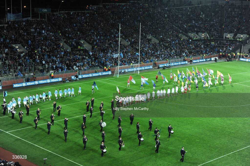 31 January 2009; A general view of the pre-match parade. Allianz National Football League, Division 1, Round 1, Dublin v Tyrone. Croke Park, Dublin. Picture credit: Stephen McCarthy / SPORTSFILE