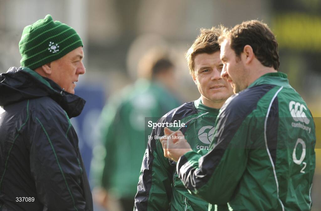 11 February 2009; Ireland captain Brian O'Driscoll and assistant coach Alan Gaffney listen to Geordan Murphy during squad training ahead of their RBS Six Nations Championship game against Italy on Sunday. RDS, Dublin. Picture credit: Brendan Moran / SPORTSFILE