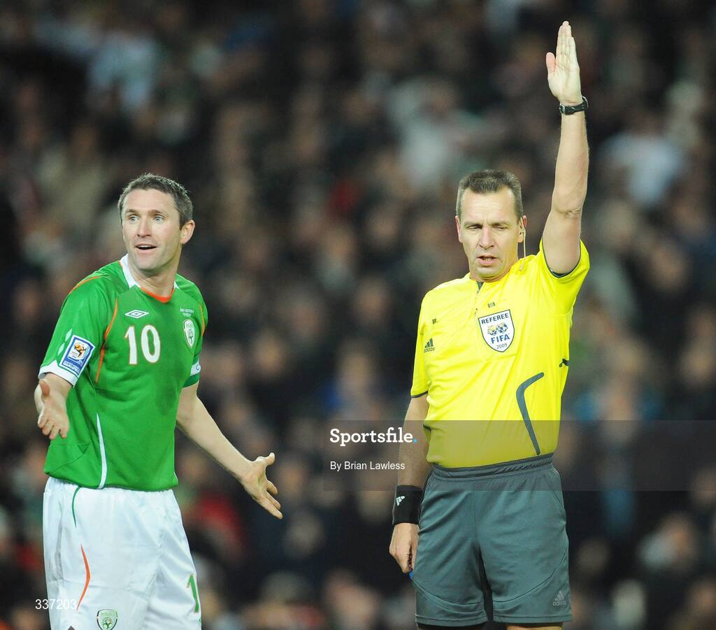 11 February 2009; Republic of Ireland captain Robbie Keane reacts as referee Jouni Hyytia disallows team-mate Keith Andrews' goal. 2010 FIFA World Cup Qualifier, Republic of Ireland v Georgia, Croke Park, Dublin. Picture credit: Brian Lawless / SPORTSFILE