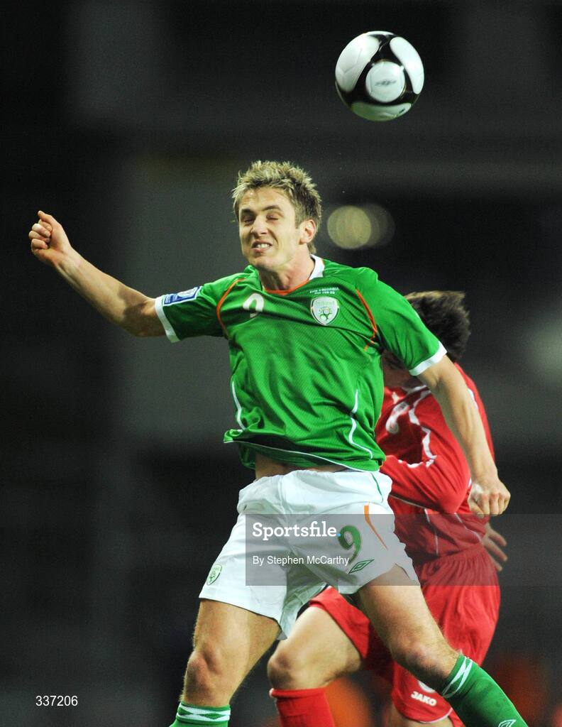 11 February 2009; Kevin Doyle, Republic of Ireland, in action against Ucha Lobjanidze, Georgia. 2010 FIFA World Cup Qualifier, Republic of Ireland v Georgia. Croke Park, Dublin. Picture credit: Stephen McCarthy / SPORTSFILE
