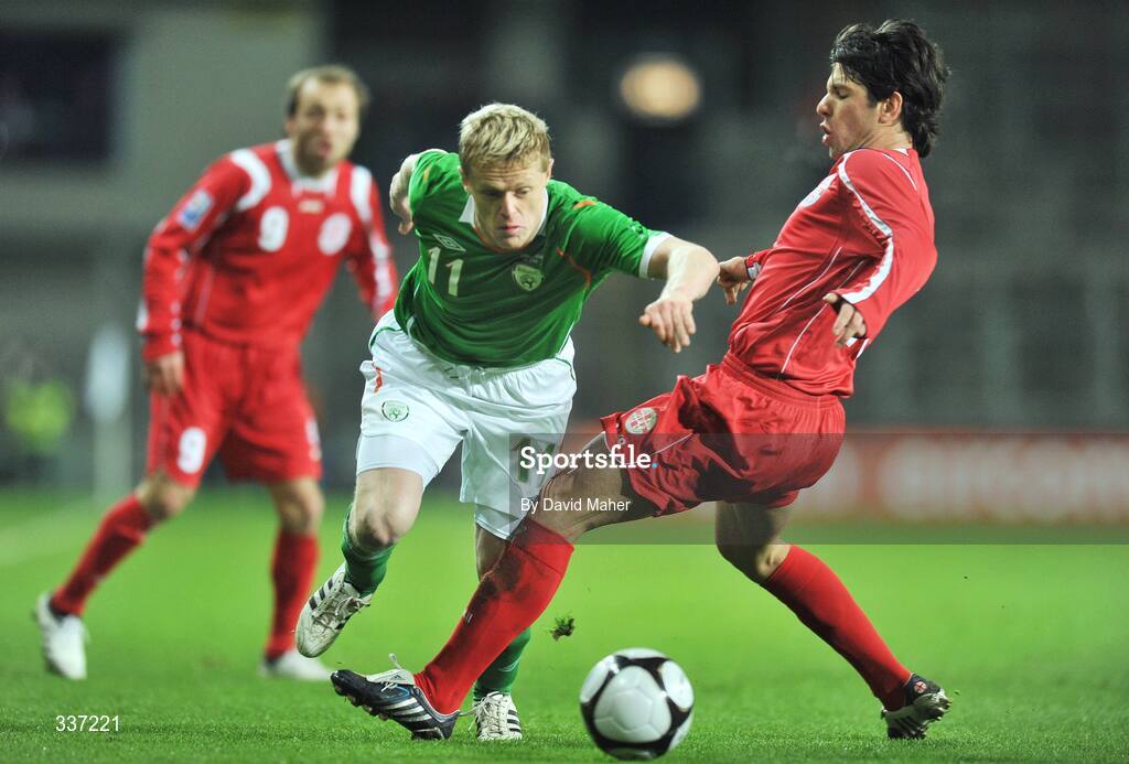 11 February 2009; Damien Duff, Republic of Ireland, in action against Levan Kobiashvili, Georgia. 2010 FIFA World Cup Qualifier, Republic of Ireland v Georgia. Croke Park, Dublin. Picture credit: David Maher / SPORTSFILE
