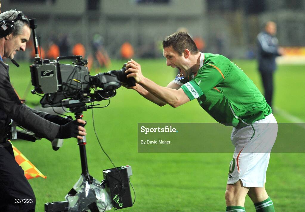 11 February 2009; Republic of Ireland's Robbie Keane celebrates after scoring his side's second goal. 2010 FIFA World Cup Qualifier, Republic of Ireland v Georgia. Croke Park, Dublin. Picture credit: David Maher / SPORTSFILE