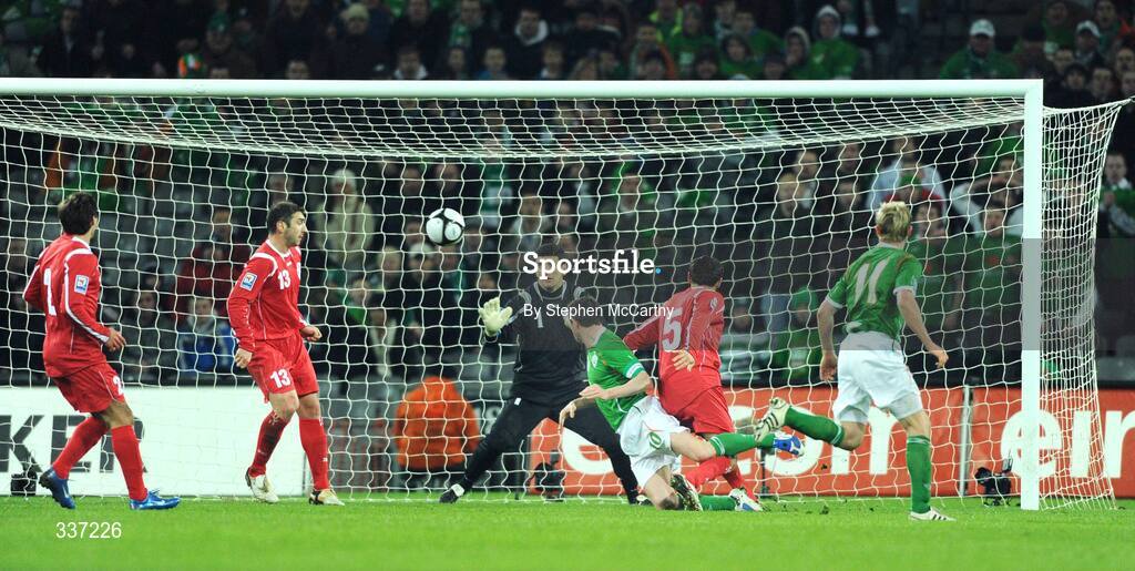 11 February 2009; Republic of Ireland captain Robbie Keane heads his side's second goal. 2010 FIFA World Cup Qualifier, Republic of Ireland v Georgia. Croke Park, Dublin. Picture credit: Stephen McCarthy / SPORTSFILE
