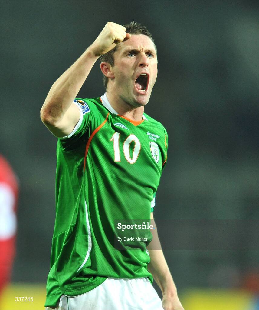 11 February 2009; Robbie Keane, Republic of Ireland, celebrates at the end of the game. 2010 FIFA World Cup Qualifier, Republic of Ireland v Georgia. Croke Park, Dublin. Picture credit: David Maher / SPORTSFILE