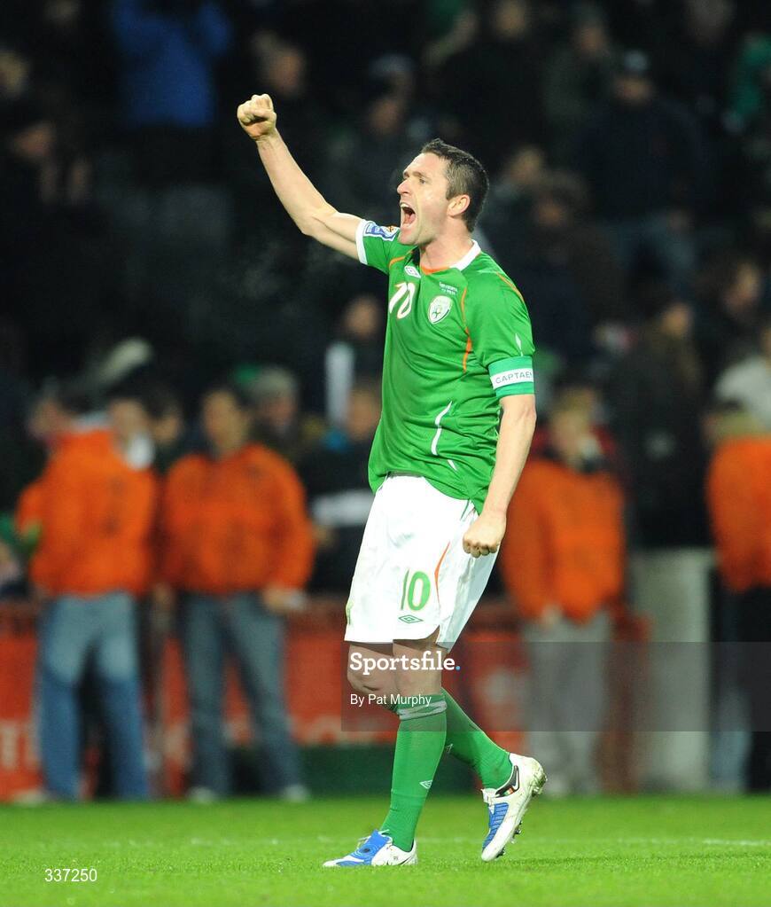 11 February 2009; Republic of Ireland's Robbie Keane celebrates victory. 2010 FIFA World Cup Qualifier, Republic of Ireland v Georgia. Croke Park, Dublin. Picture credit: Pat Murphy / SPORTSFILE