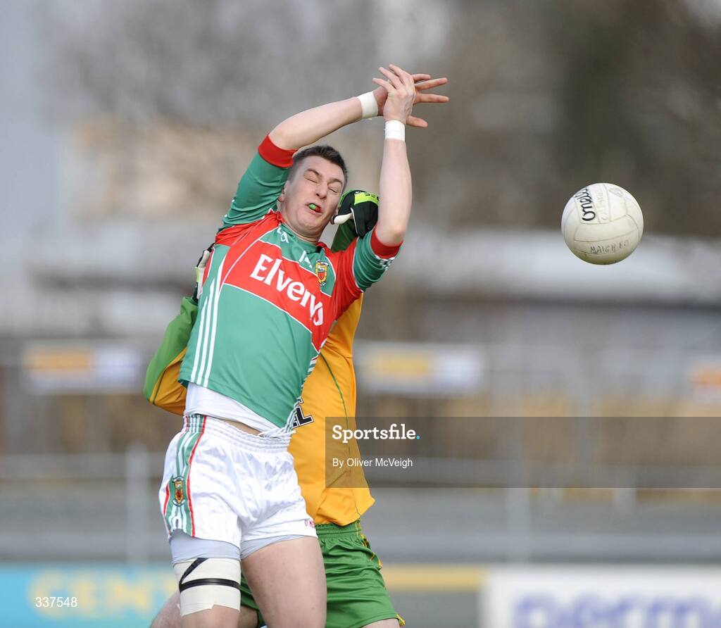 14 February 2009; Barry Moran, Mayo, in action against Neil McGee, Donegal. Allianz GAA National Football League, Division 1, Round 2, Donegal v Mayo, Letterkenny, Co. Donegal. Picture credit: Oliver McVeigh / SPORTSFILE