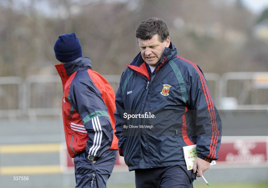 14 February 2009; Mayo manager John O'Mahony leaves the field at half-time. Allianz GAA National Football League, Division 1, Round 2, Donegal v Mayo, Letterkenny, Co. Donegal. Picture credit: Oliver McVeigh / SPORTSFILE