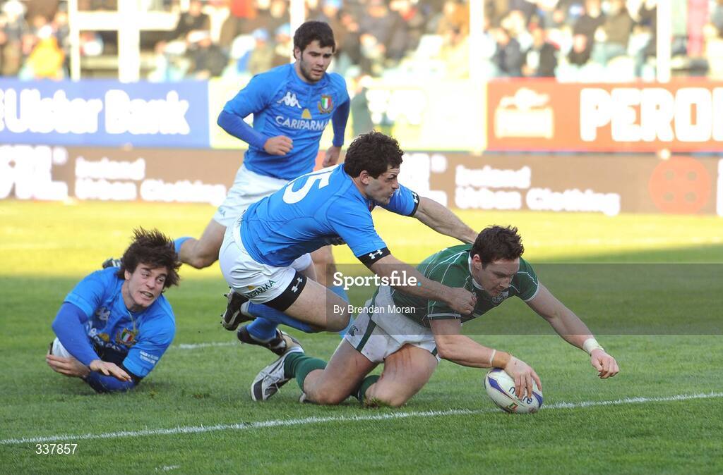 15 February 2009; David Wallace, Ireland, scores his side's third try against Italy. RBS Six Nations Championship, Italy v Ireland, Stadio Flaminio, Rome, Italy. Picture credit: Brendan Moran / SPORTSFILE