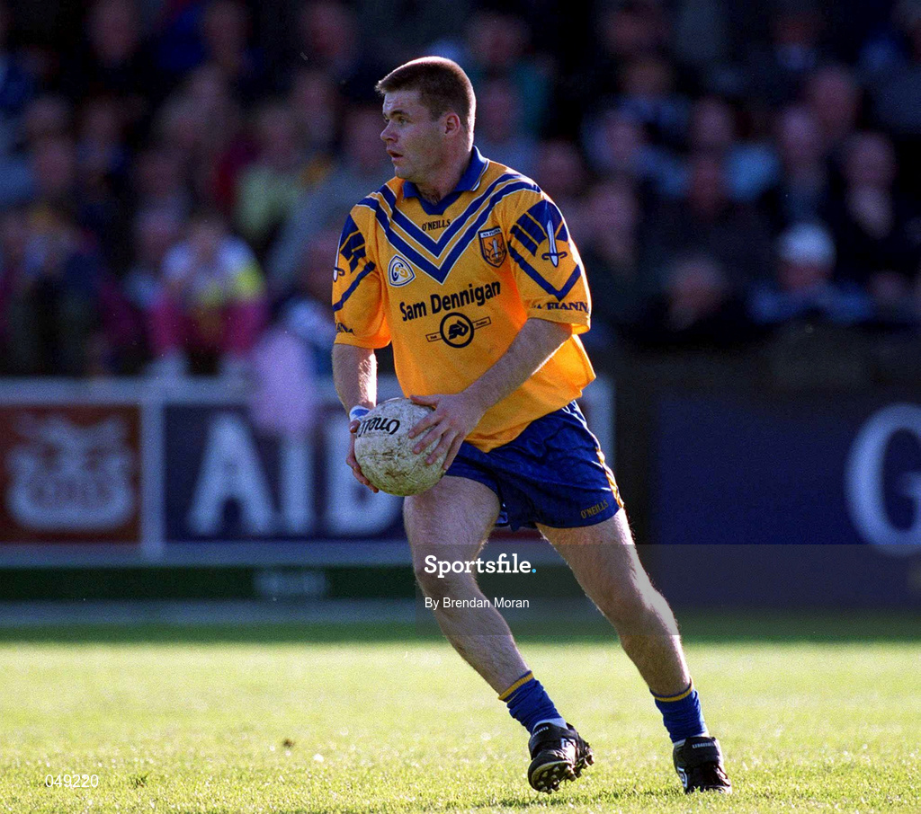 14 October 2000; Dessie Farrell of Na Fianna during the Evening Herald Dublin Senior Football Championship Final match between Na Fianna and Kilmacud Crokes at Parnell Park in Dublin. Photo by Brendan Moran/Sportsfile