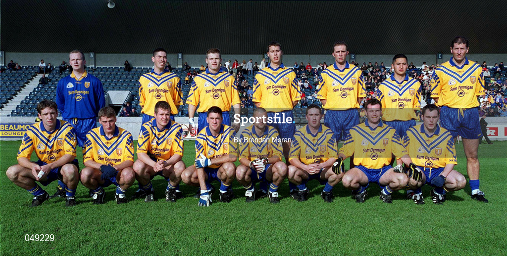 14 October 2000; The Na Fianna team prior to the Evening Herald Dublin Senior Football Championship Final match between Na Fianna and Kilmacud Crokes at Parnell Park in Dublin. Photo by Brendan Moran/Sportsfile