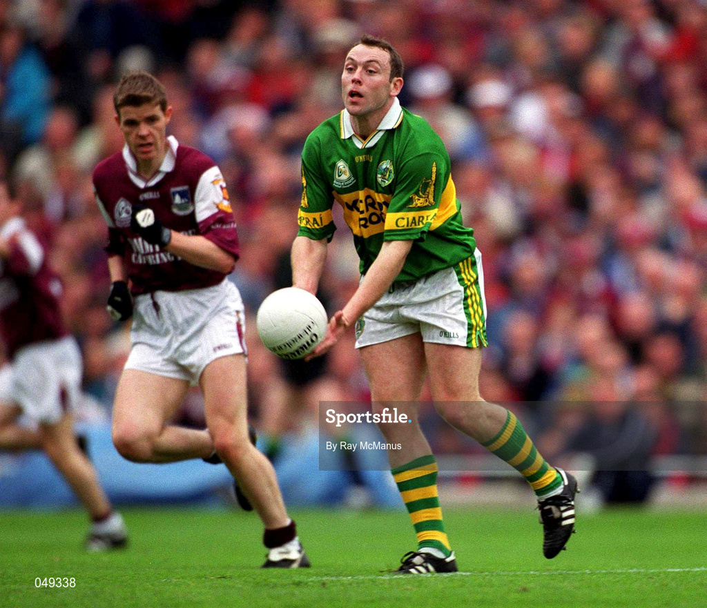 7 October 2000; Seamus Moynihan of Kerry during the Bank of Ireland All-Ireland Senior Football Championship Final Replay match between Kerry and Galway at Croke Park in Dublin. Photo by Ray McManus/Sportsfile