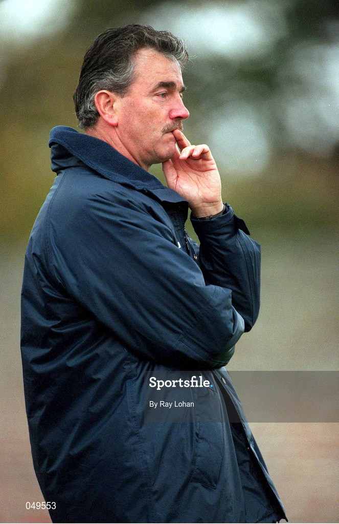 22 October 2000; Shamrock Rovers manager Damien Richardson during the Eircom League Premier Division match between UCD and Shamrock Rovers at Belfield Park in Dublin. Photo by Ray Lohan/Sportsfile