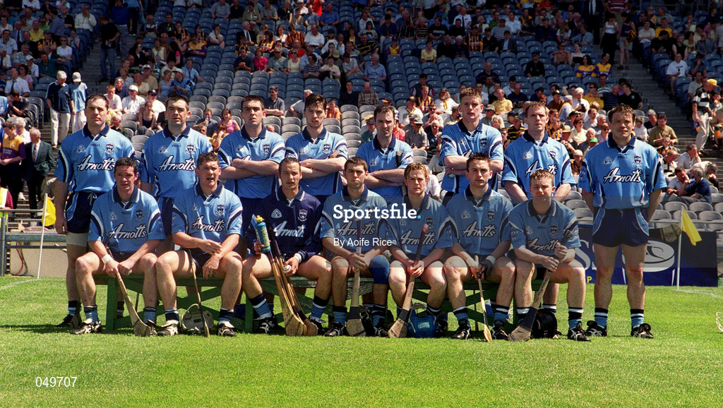 18 June 2000; The Dublin panel prior to the Guinness Leinster Senior Hurling Championship Semi-Final match between Kilkenny and Dublin at Croke Park in Dublin. Photo by Aoife Rice/Sportsfile