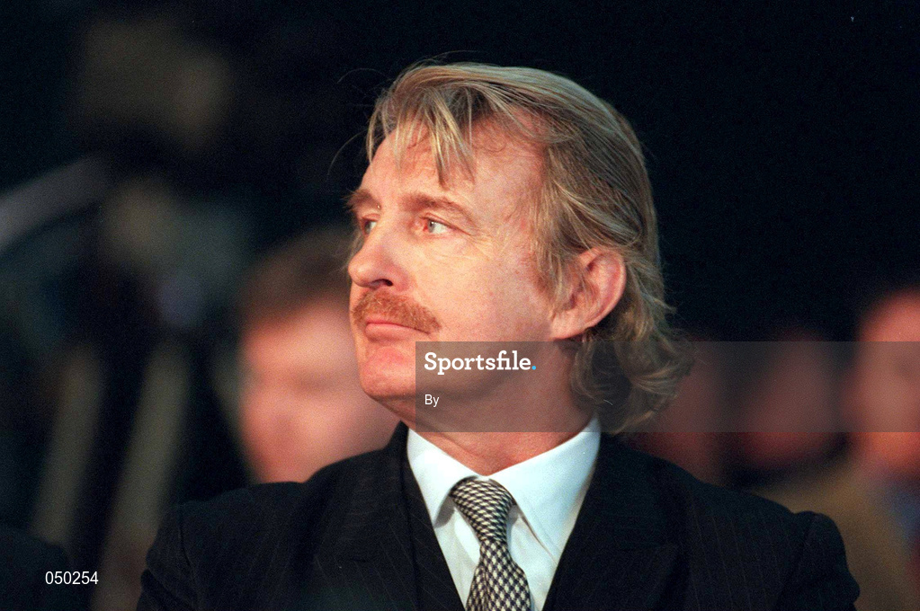31 October 2000; Aengus Fanning, editor of the Sunday Independent. Picture credit; Ray McManus / SPORTSFILE