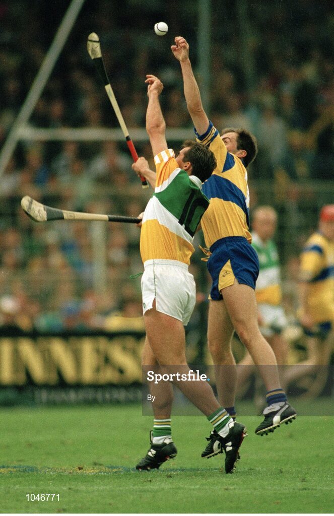3 September 1995; Johnny Dooley, Offaly, in action against Anthony Daly, Clare. All-Ireland Hurling Final. Clare v Offaly. Croke Park, Dublin. Picture credit; Brendan Moran / SPORTSFILE