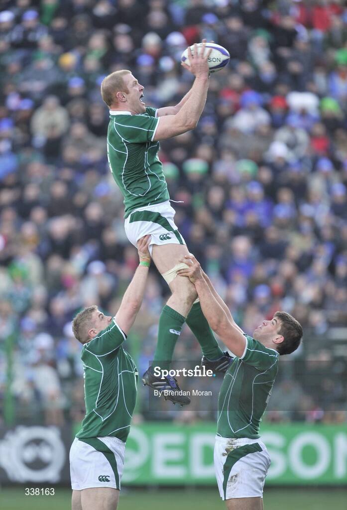 15 February 2009; Paul O'Connell, Ireland, wins possession in a lineout while being lifted by team-mates Jamie Heaslip and Donncha O'Callaghan. RBS Six Nations Championship, Italy v Ireland, Stadio Flaminio, Rome, Italy. Picture credit: Brendan Moran / SPORTSFILE