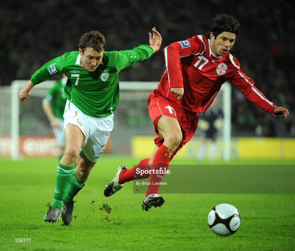 11 February 2009; Aiden McGeady, Republic of Ireland, in action against Levan Kobiashvili, Georgia. 2010 FIFA World Cup Qualifier, Republic of Ireland v Georgia, Croke Park, Dublin. Picture credit: Brian Lawless / SPORTSFILE