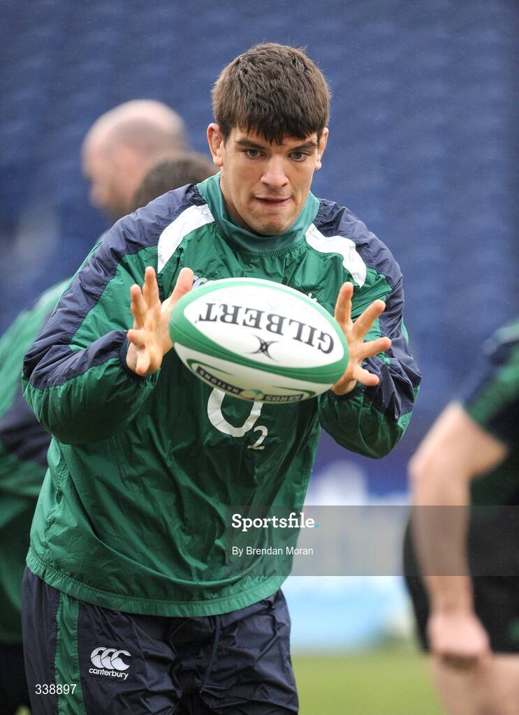 23 February 2009; Lock Donncha O'Callaghan in action during Ireland rugby squad training ahead of their RBS Six Nations match against England next weekend. Ireland Rugby Squad Training, RDS, Dublin. Picture credit: Brendan Moran / SPORTSFILE