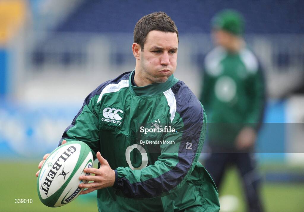 24 February 2009; Centre Paddy Wallace in action during Ireland rugby squad training ahead of their RBS Six Nations game against England on Saturday. RDS, Dublin. Picture credit: Brendan Moran / SPORTSFILE