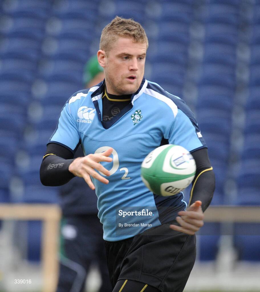 24 February 2009; Flanker Jamie Heaslip in action during Ireland rugby squad training ahead of their RBS Six Nations game against England on Saturday. RDS, Dublin. Picture credit: Brendan Moran / SPORTSFILE