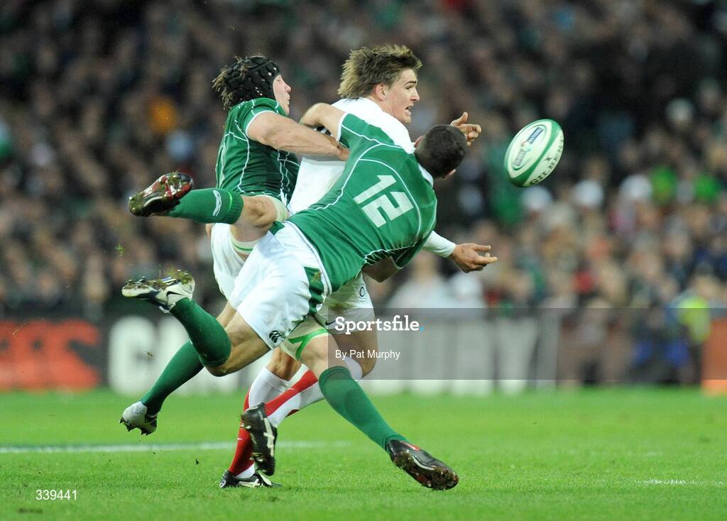 28 February 2009; Toby Flood, England, in action against Stephen Ferris and Paddy Wallace, Ireland. RBS Six Nations Rugby Championship, Ireland v England, Croke Park, Dublin. Picture credit: Pat Murphy / SPORTSFILE