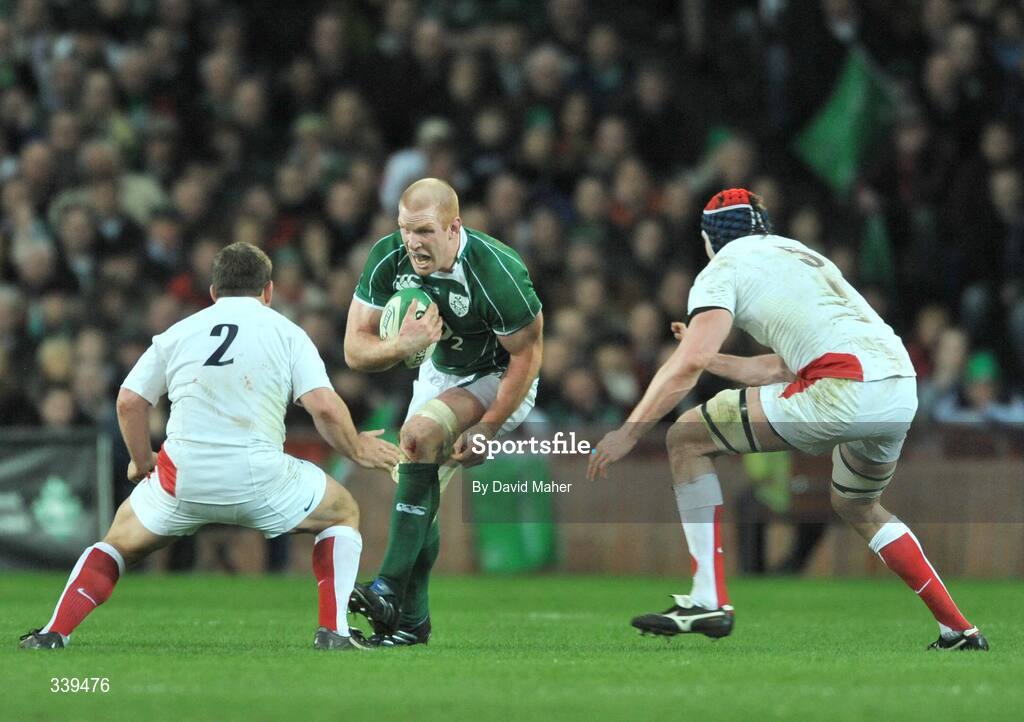28 February 2009; Paul O'Connell, Ireland, in action against Lee Mears, left and Nick Kennedy, England. RBS Six Nations Rugby Championship, Ireland v England, Croke Park, Dublin. Picture credit: David Maher / SPORTSFILE