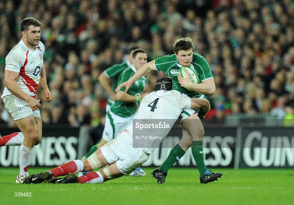 28 February 2009; Brian O'Driscoll, Ireland, in action against Steve Borthwick, England. RBS Six Nations Rugby Championship, Ireland v England, Croke Park, Dublin. Picture credit: Pat Murphy / SPORTSFILE