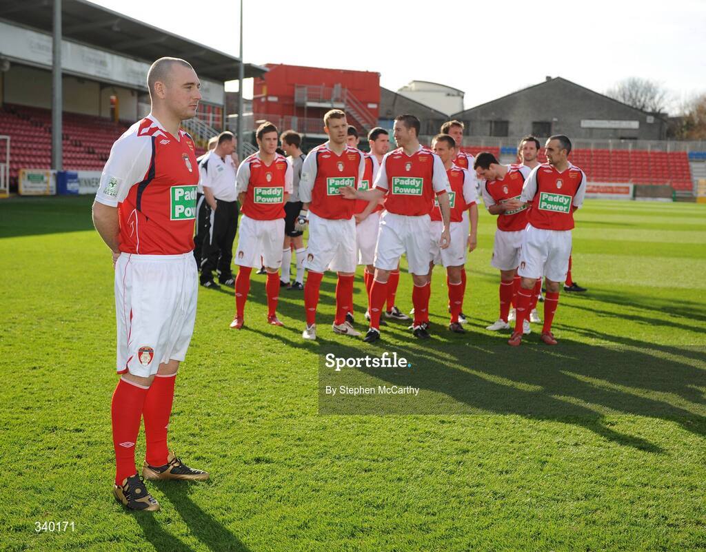 5 March 2009; Mark Quigley, St. Patrick's Athletic, has his picture taken as team-mates await. St. Patrick's Athletic Squad Portrait Session. Richmond Park, Dublin. Picture credit: Stephen McCarthy / SPORTSFILE