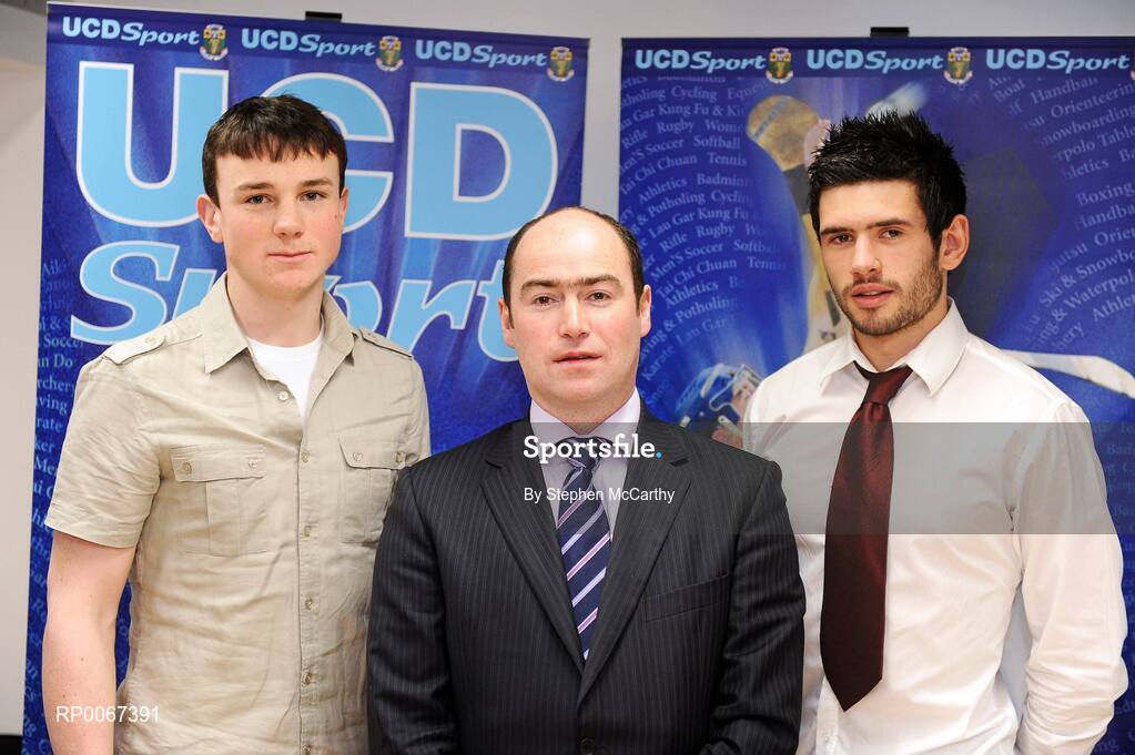 6 March 2009; Noel Delaney of Grant Thornton, centre, with Liam Rushe, Dublin, UCD Hurling Scholar, left, and Cian O'Sullivan, Dublin, UCD Gaelic Football Scholar and member of the Kilmacud Crokes side who will take part in the All-Ireland Senior Club Football Championship Final on St. Patrick's Day in Croke Park, at the announcement of the UCD Sports Scholars. Sports Centre, University College Dublin, Belfield, Dublin. Picture credit: Stephen McCarthy / SPORTSFILE