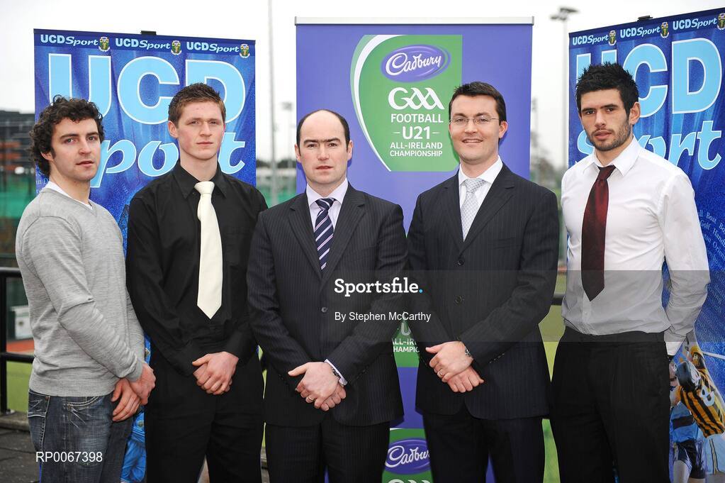 6 March 2009; Shane Guest, Senior Brand Manager Cadburys, second from right, and Noel Delaney of Grant Thornton, with UCD Gaelic Football Scholars, from left, Pat Brady, Cavan, Jospeh Mulhare, Laois, and Cian O'Sullivan, Dublin, UCD Gaelic Football Scholar and member of the Kilmacud Crokes side who will take part in the All-Ireland Senior Club Football Championship Final on St. Patrick's Day in Croke Park, at the announcement of the Cadbury Football Scholarship recipients. Sports Centre, University College Dublin, Belfield, Dublin. Picture credit: Stephen McCarthy / SPORTSFILE