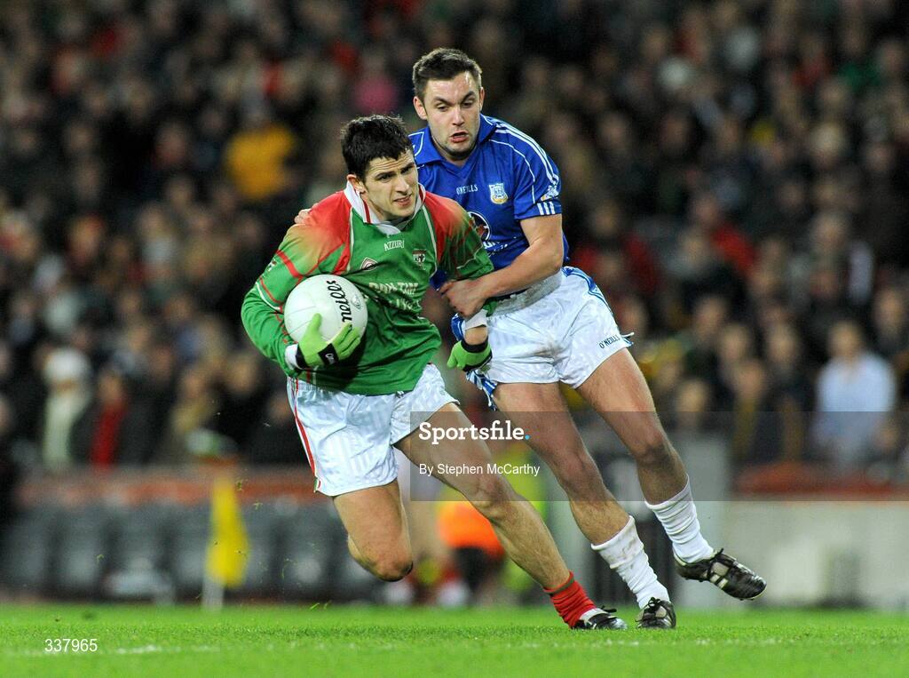 14 February 2009; Ronan O'Connor, St Michael's Foilmore, in action against Peter Ruane, St Michael's. AIB All-Ireland Intermediate Club Football Championship Final, St Michael's, Galway, v St Michael's Foilmore, Kerry. Croke Park, Dublin. Picture credit: Stephen McCarthy / SPORTSFILE