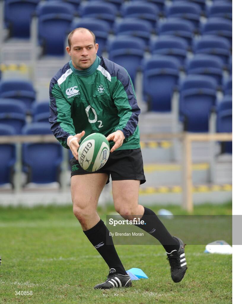 10 March 2009; Hooker Ror Best in action during Ireland rugby squad training. RDS, Dublin. Picture credit: Brendan Moran / SPORTSFILE