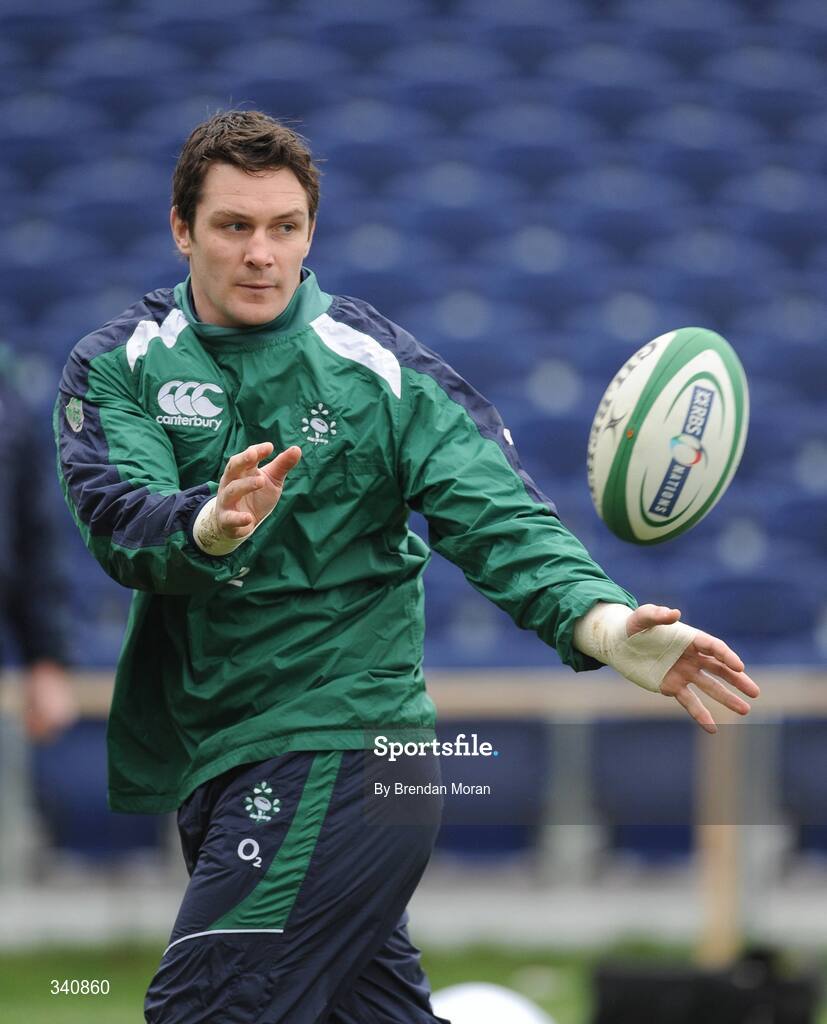 10 March 2009; Flanker David Wallace in action during Ireland rugby squad training. RDS, Dublin. Picture credit: Brendan Moran / SPORTSFILE