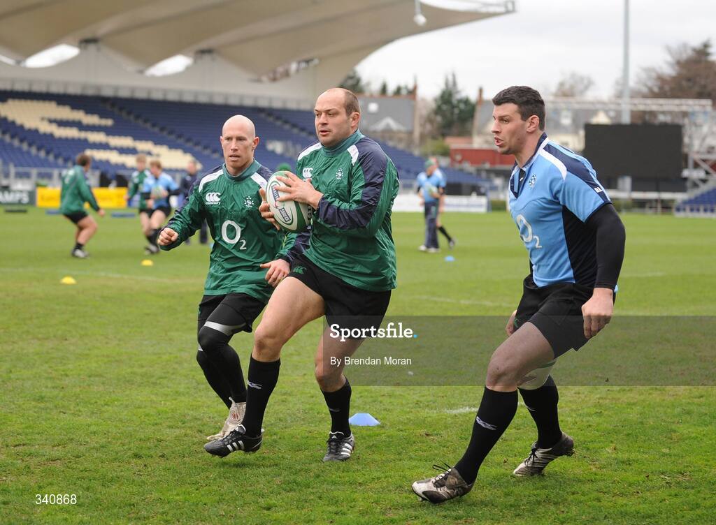 10 March 2009; Rory Best, centre, Peter Stringer, left, and Denis Leamy, in during Ireland rugby squad training. RDS, Dublin. Picture credit: Brendan Moran / SPORTSFILE