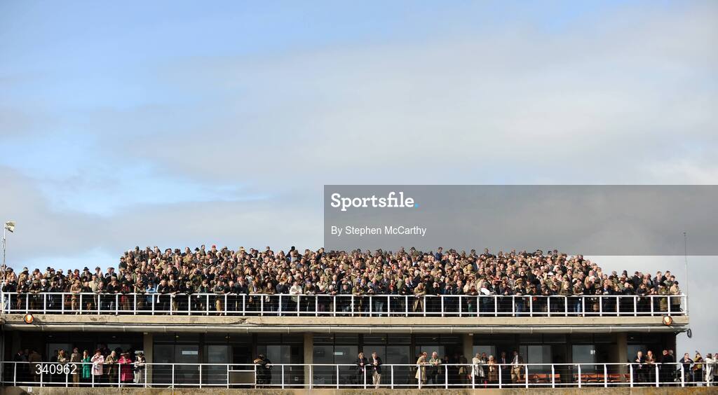 10 March 2009; A general view of punters during the opening day of the Cheltenham Racing Festival 2009. Cheltenham Racing Festival - Tuesday, Prestbury Park, Cheltenham, Gloucestershire, England. Picture credit: Stephen McCarthy / SPORTSFILE