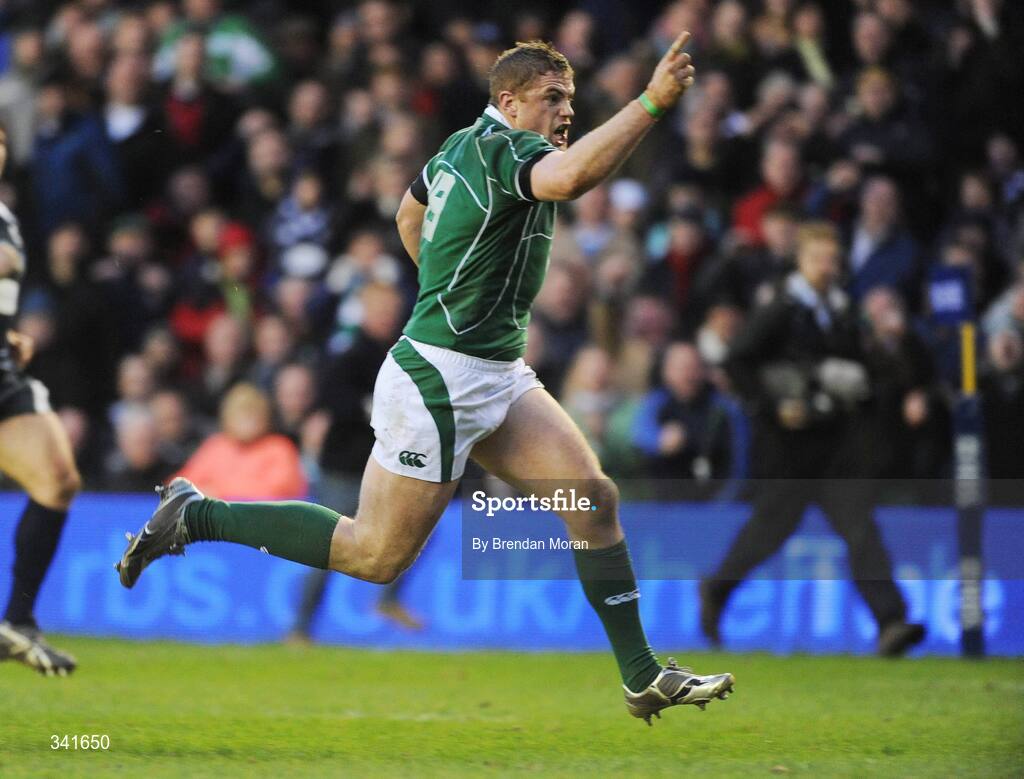 14 March 2009; Jamie Heaslip, Ireland, scores his side's first try against Scotland. RBS Six Nations Championship, Scotland v Ireland, Murrayfield Stadium, Edinburgh, Scotland. Picture credit: Brendan Moran / SPORTSFILE