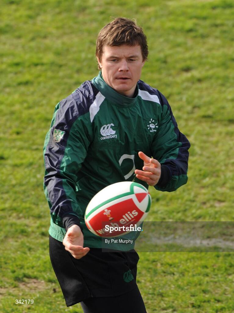 17 March 2009; Ireland's Brian O'Driscoll during rugby squad training ahead of their RBS Six Nations Championship game against Wales on Saturday. RDS, Dublin. Picture credit: Pat Murphy / SPORTSFILE