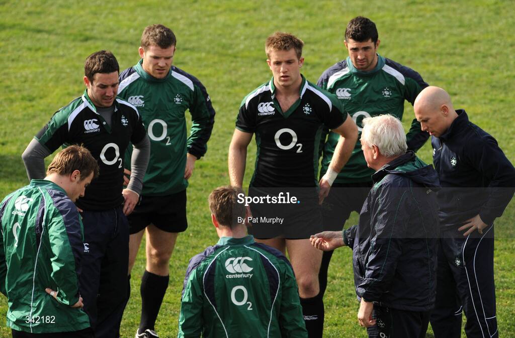 17 March 2009; Ireland assistant coach Alan Gaffney speaks to, from left, Tommy Bowe, Paddy Wallace, Gordon D'Arcy, Ronan O'Gara, Luke Fitzgerald, Rob Kearney and Peter Stringer during rugby squad training ahead of their RBS Six Nations Championship game against Wales on Saturday. RDS, Dublin. Picture credit: Pat Murphy / SPORTSFILE