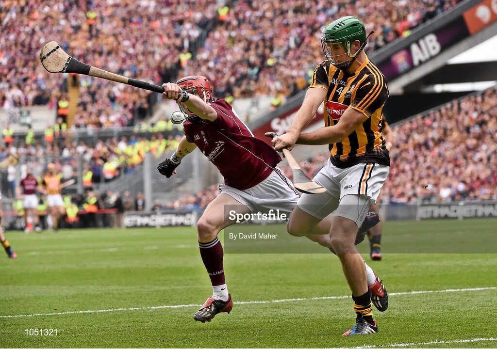 6 September 2015; Shane Prendergast, Kilkenny, in action against Conor Whelan, Galway. GAA Hurling All-Ireland Senior Championship Final, Kilkenny v Galway, Croke Park, Dublin. Picture credit: David Maher / SPORTSFILE