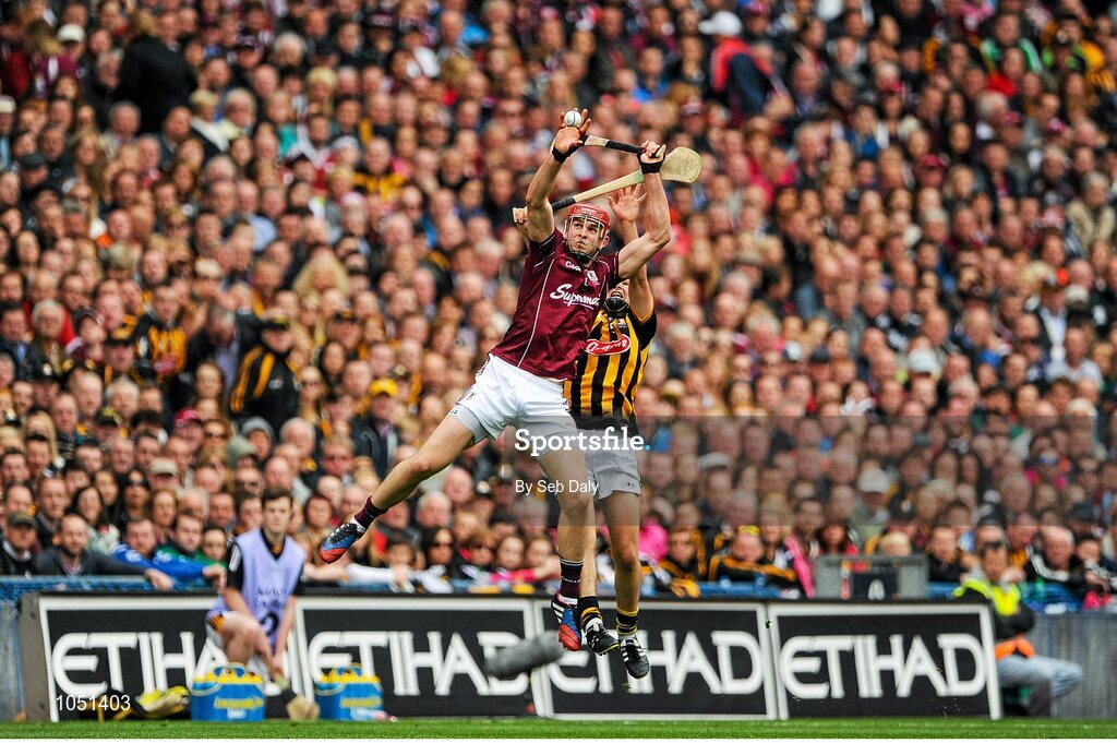 6 September 2015; Jonathan Glynn, Galway, in action against Padraig Walsh, Kilkenny. GAA Hurling All-Ireland Senior Championship Final, Kilkenny v Galway, Croke Park, Dublin. Picture credit: Seb Daly / SPORTSFILE