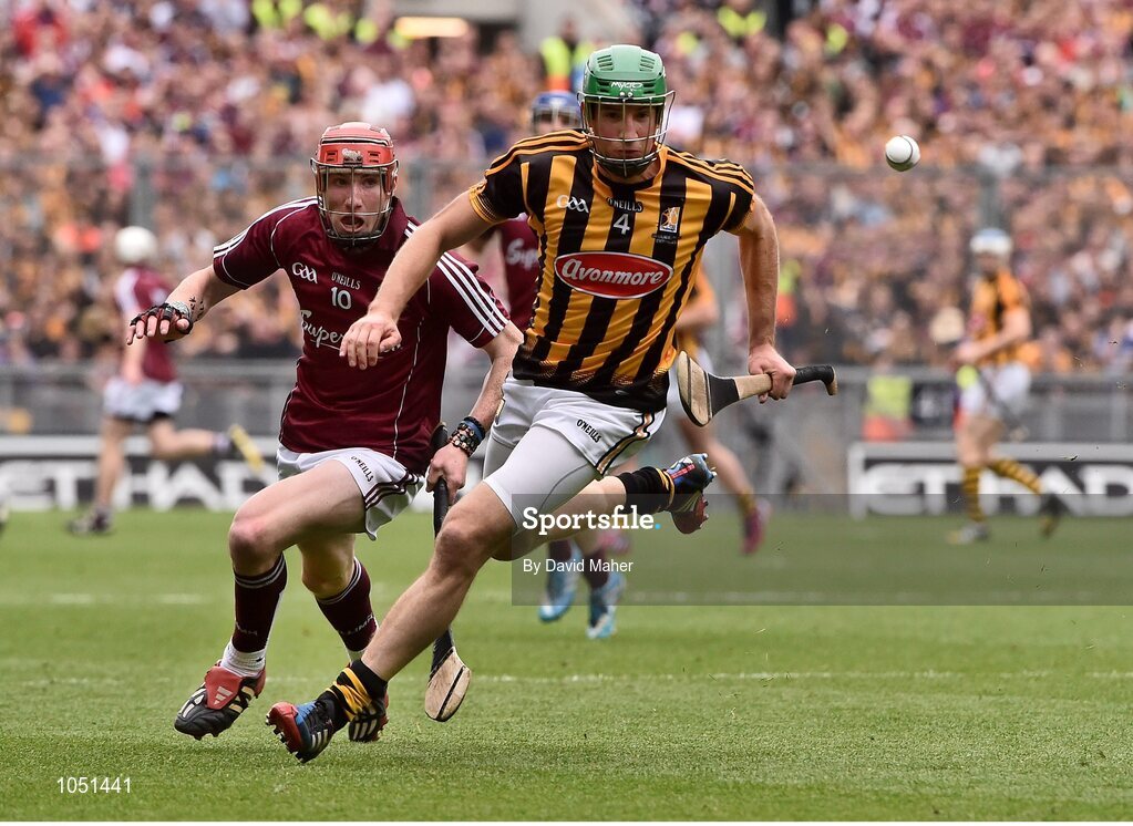 6 September 2015; Shane Prendergast, Kilkenny, in action against Conor Whelan, Galway. GAA Hurling All-Ireland Senior Championship Final, Kilkenny v Galway, Croke Park, Dublin. Picture credit: David Maher / SPORTSFILE