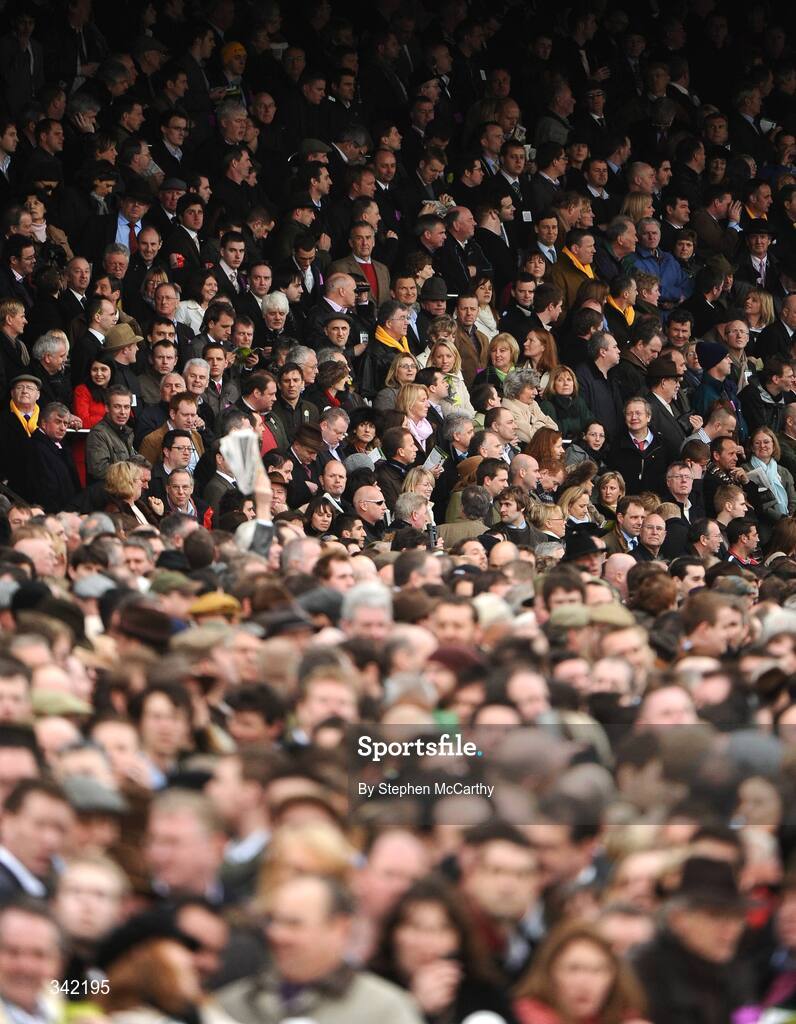 13 March 2009; A general view of the crowd ahead of the totesport Cheltenham Gold Cup Steeple Chase. Cheltenham Racing Festival, Prestbury Park, Cheltenham, Gloucestershire, England. Picture credit: Stephen McCarthy / SPORTSFILE