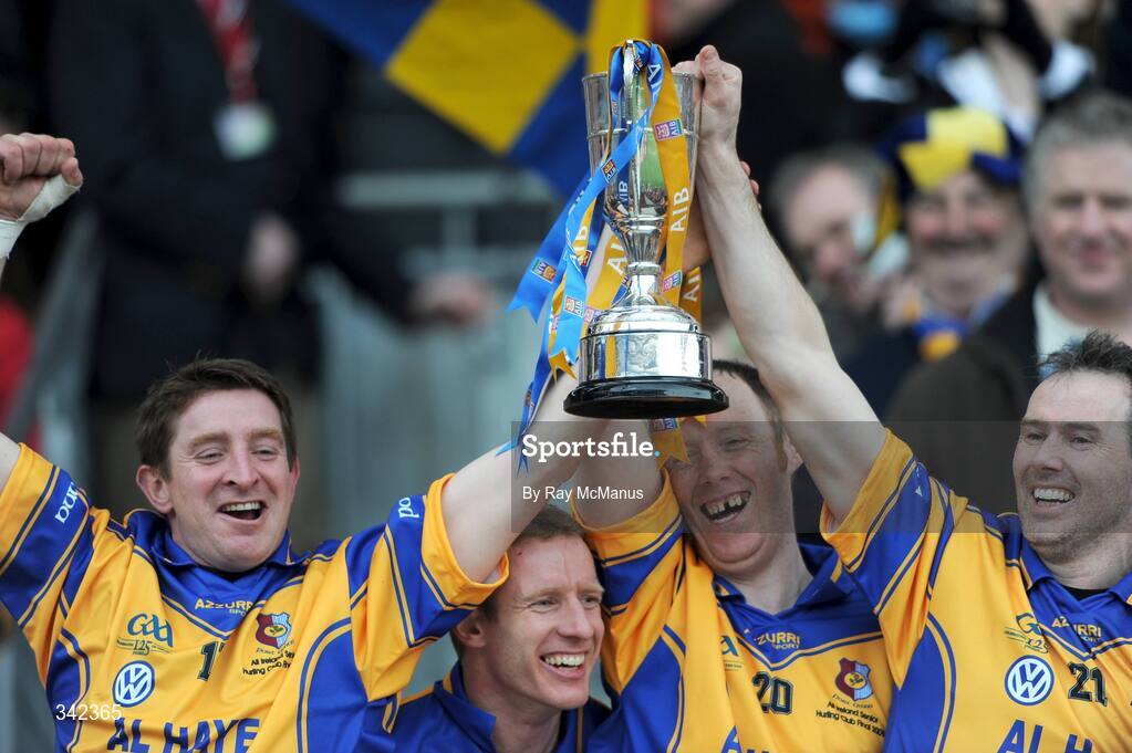 17 March 2009; Portumna captain Ollie Canning, second from left, lifts the cup with team-mates David Canning, left, Mike Gill, 20, and Pierce Tracy. AIB All-Ireland Senior Club Hurling Championship Final, Portumna, Co. Galway, v De La Salle, Waterford, Croke Park, Dublin. Picture credit: Ray McManus / SPORTSFILE