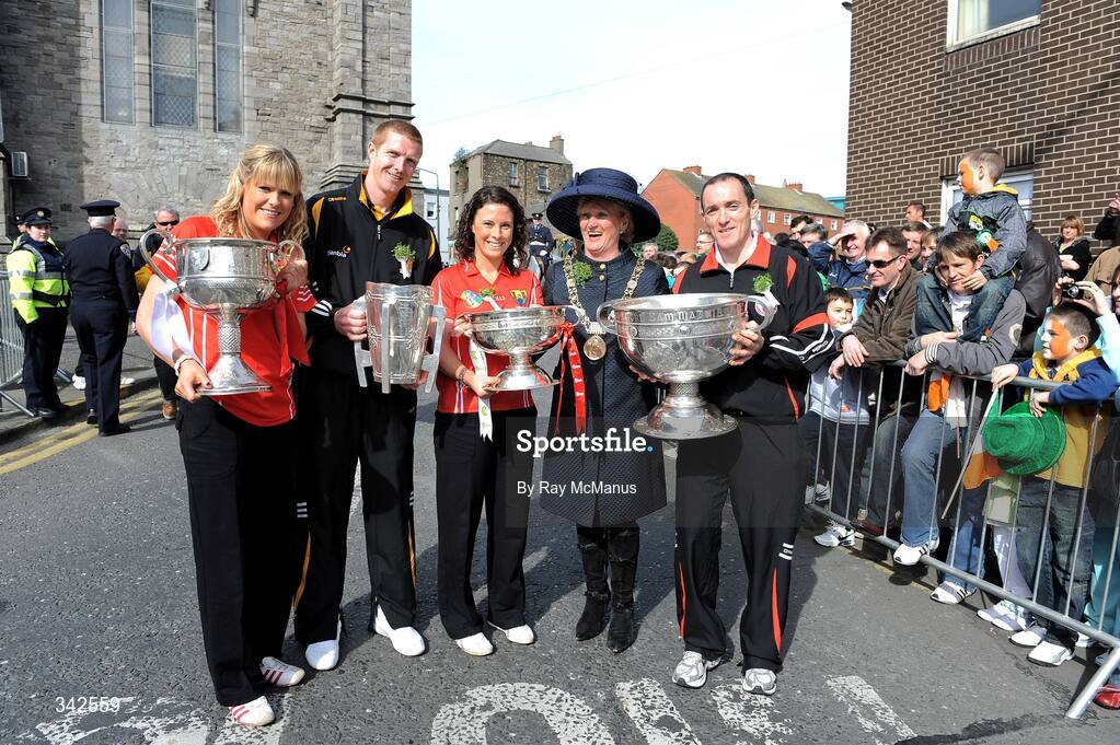 17 March 2009; The Lord Mayor of Dublin Councillor Eibhlin Byrne, second from right, with the four All-Ireland Senior Championship winning captains, from left to right, Angela Walsh, Cork, with the Brendan Martin Cup, Henry Shefflin, Kilkenny, with the Liam MacCarthy Cup, Caitriona Foley, Cork, with the O'Duffy Cup, and Brian Dooher, Tyrone, with the Sam Maguire Cup as part of the 'Monumental Moments’ from the St. Patrick’s Day Parade, part of the GAA's 125th Anniversary. AIB All-Ireland Senior Club Football Championship Final, St Mary's Place, Dublin. Picture credit: Ray McManus / SPORTSFILE