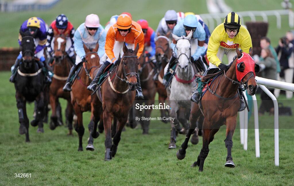 10 March 2009; Gaspara, with Tom Scudamore up, lead the field during the David Nicholson Mares Only Hurdle. Cheltenham Racing Festival - Tuesday, Prestbury Park, Cheltenham, Gloucestershire, England. Picture credit: Stephen McCarthy / SPORTSFILE