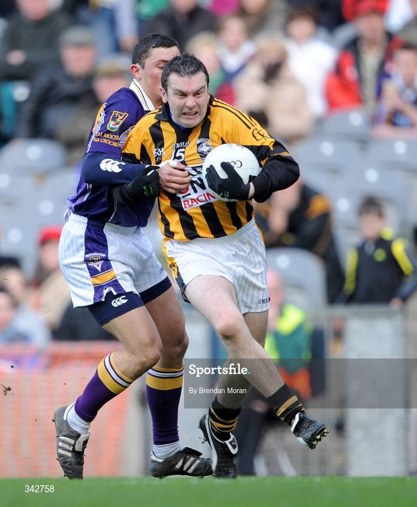 17 March 2009; Oisin McConville, Crossmaglen Rangers, in action against Ross O'Carroll, Kilmacud Crokes. AIB All-Ireland Senior Club Football Championship Final, Crossmaglen Rangers, Co. Armagh v Kilmacud Croke, Dublin. Croke Park, Dublin. Picture credit: Brendan Moran / SPORTSFILE