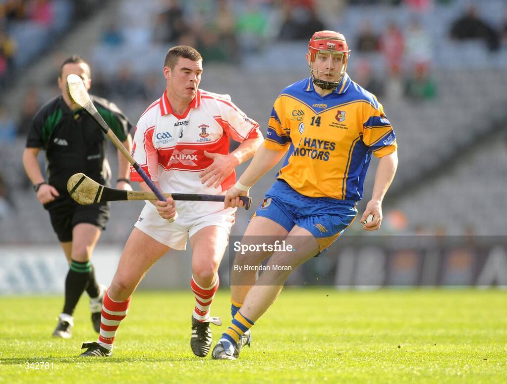 17 March 2009; Joe Canning, Portumna, in action against Brian Phelan, De La Salle. AIB All-Ireland Senior Club Hurling Championship Final, Portumna, Co. Galway v De La Salle, Waterford, Croke Park, Dublin. Picture credit: Daire Brennan / SPORTSFILE